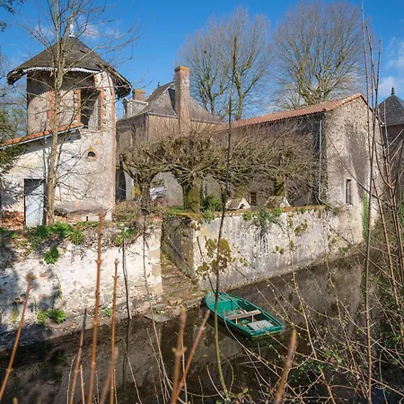 Chateau De La Tourlandry