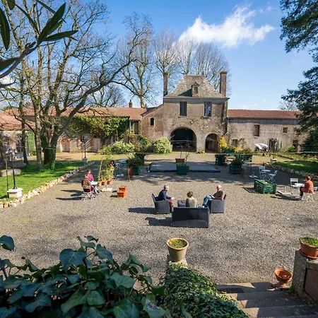 Chateau De La Tourlandry בית הארחה