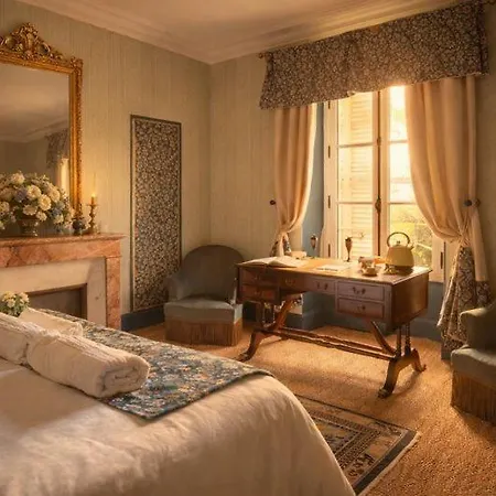 Maison d'hôtes Château De La Tourlandry 4*