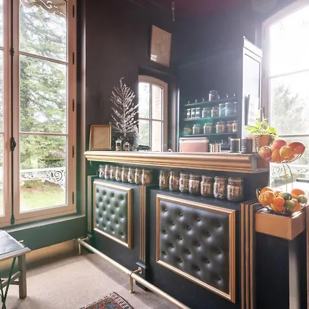 Gæstehus Chateau De La Tourlandry 4*