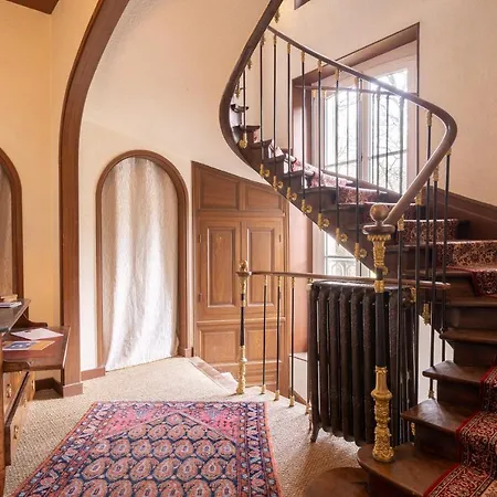 Chateau De La Tourlandry