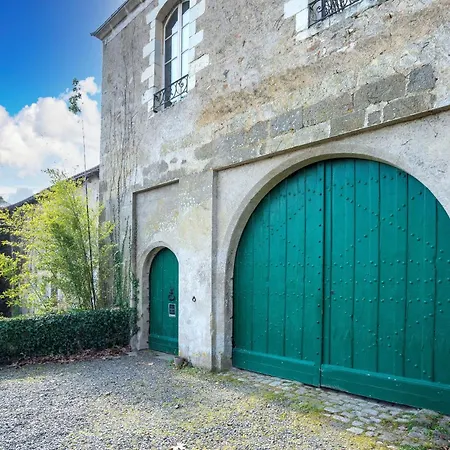 Chateau De La Tourlandry