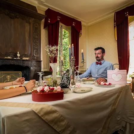 Chateau De La Tourlandry