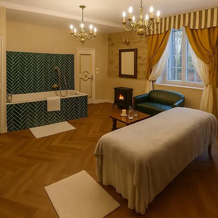 Chateau De La Tourlandry