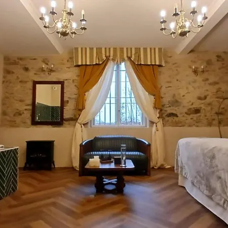Chateau De La Tourlandry Гостевой дом